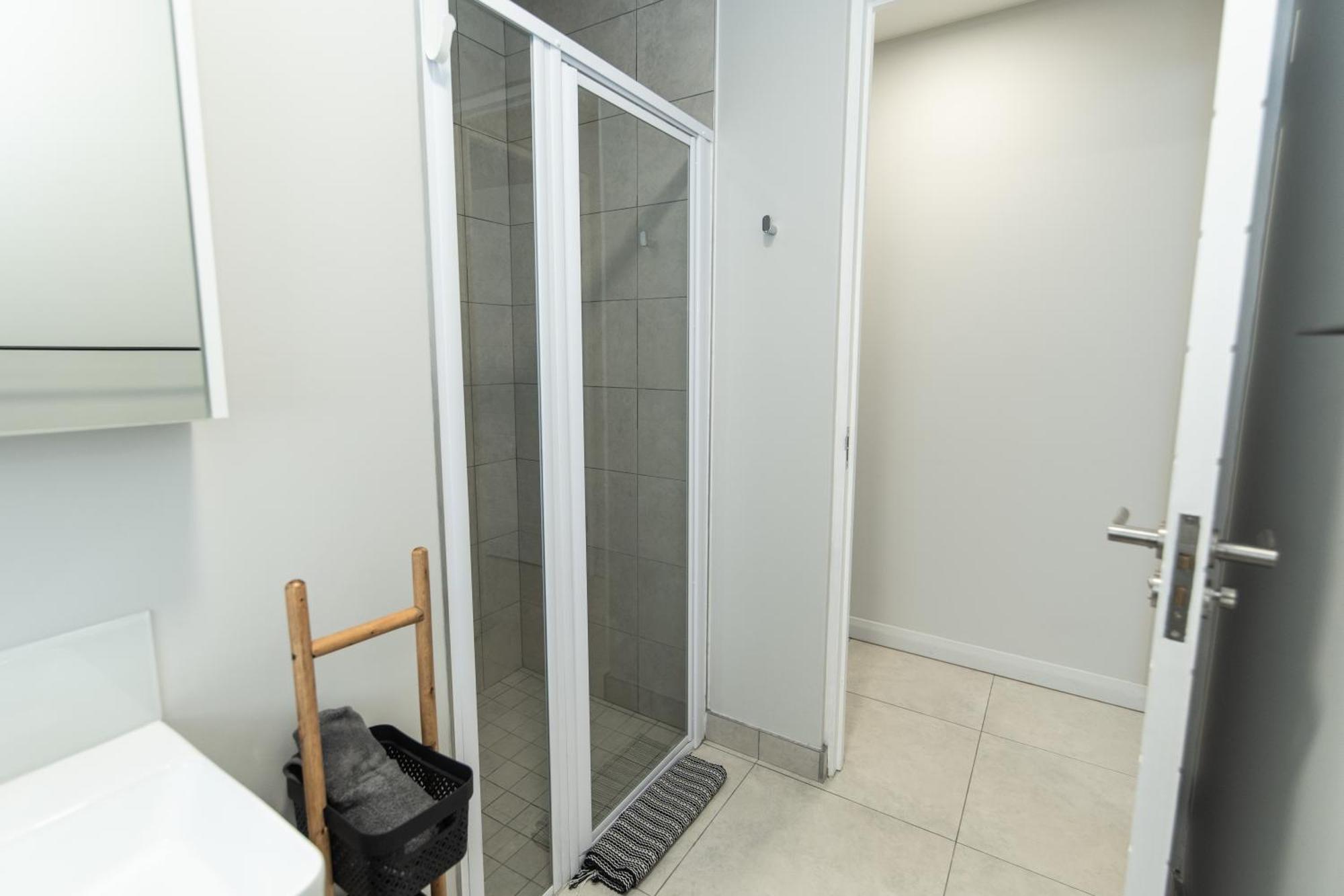 Cozy Modern Apartment At Bellamare Port Elizabeth Exterior photo