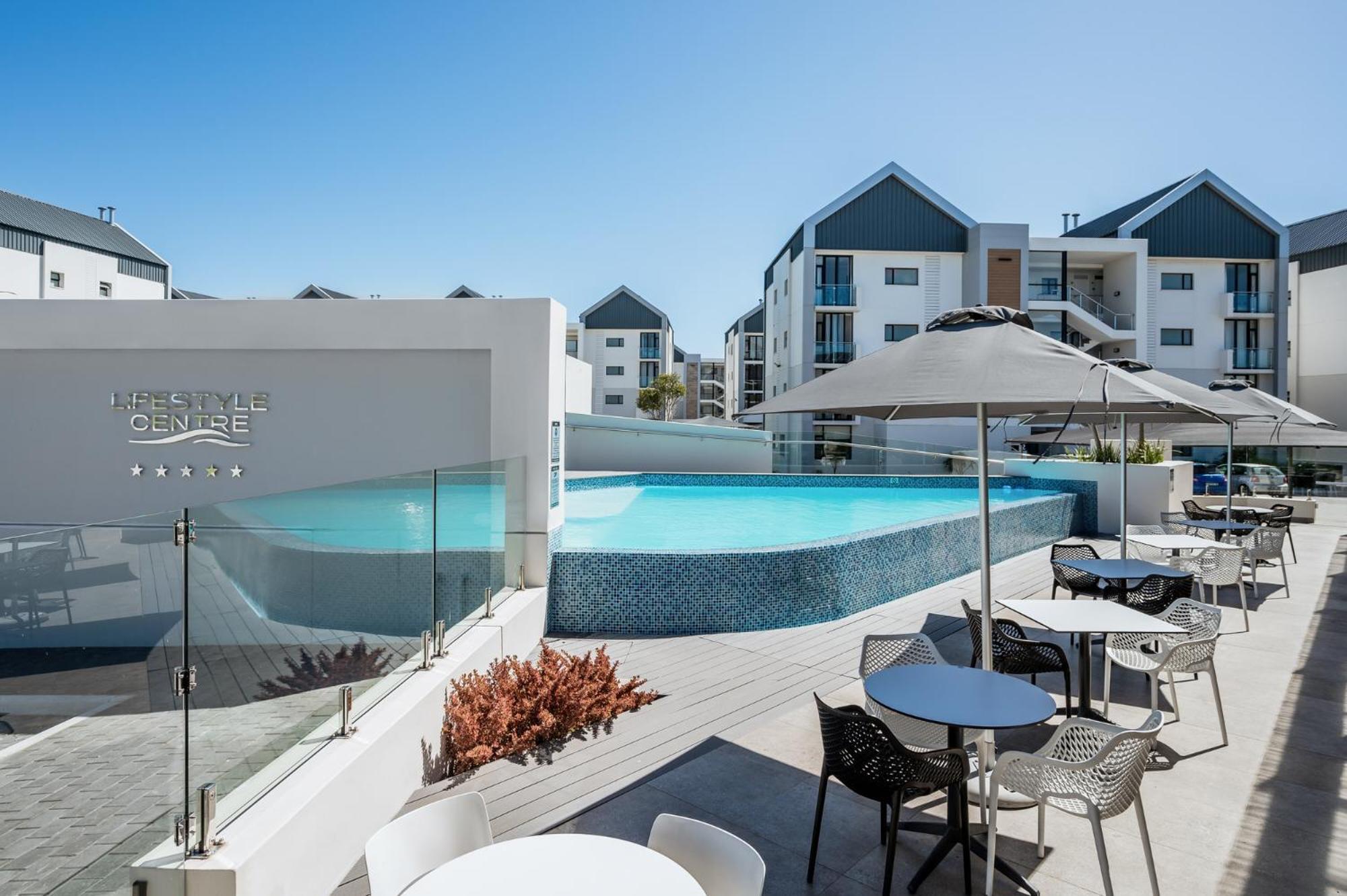 Cozy Modern Apartment At Bellamare Port Elizabeth Exterior photo